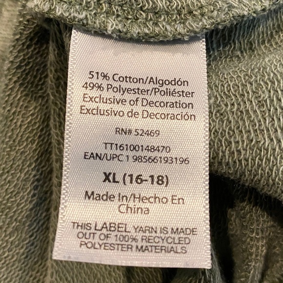 Time and Tru Sage/Olive Green V-Neck Hoodie. Size XL. (16/18). Front Pocket. - Picture 11 of 12